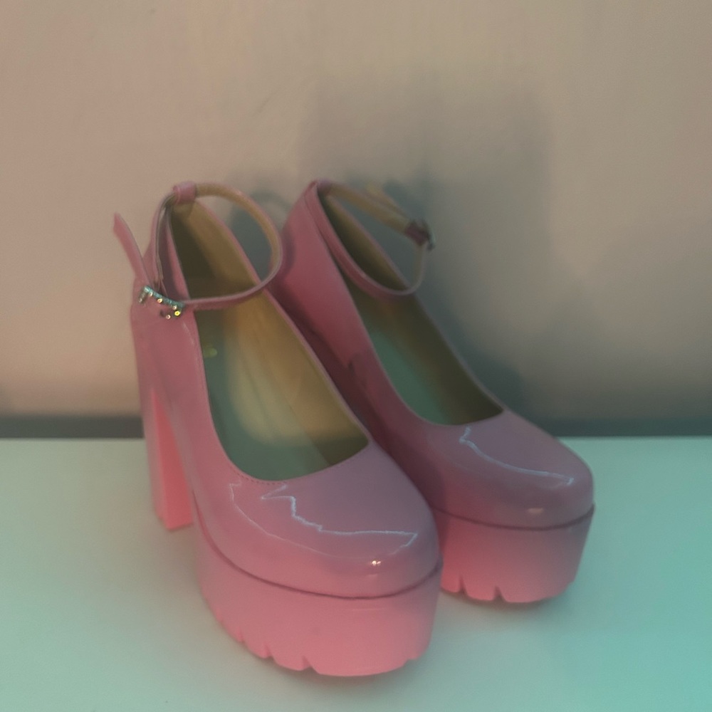 Chunky platform heels